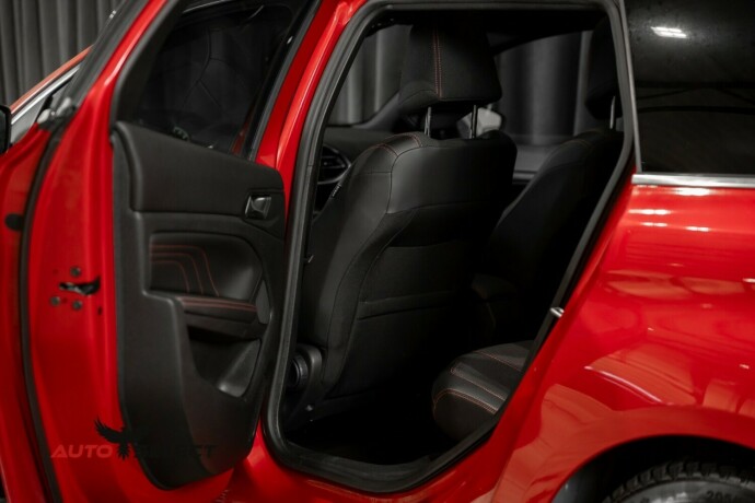 peugeot-308-bensin-2018-big-14