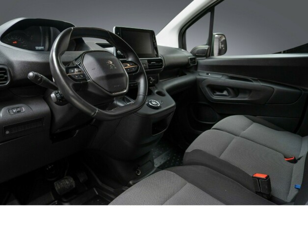 peugeot-partner-diesel-2019-big-11