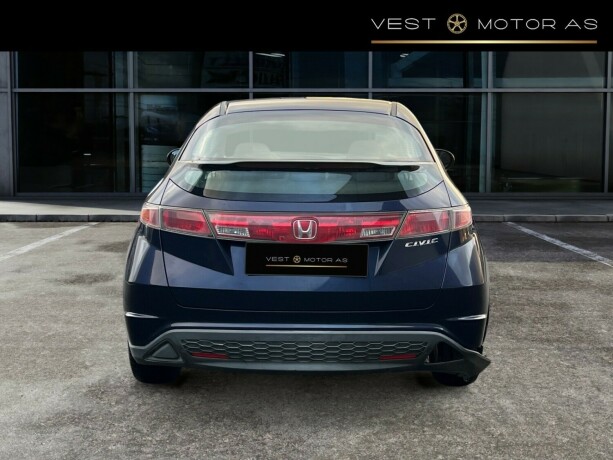 honda-civic-bensin-2006-big-3