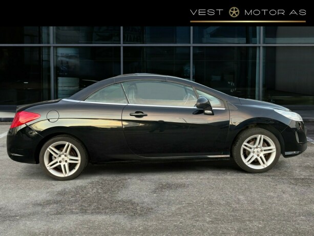 peugeot-308-diesel-2010-big-5