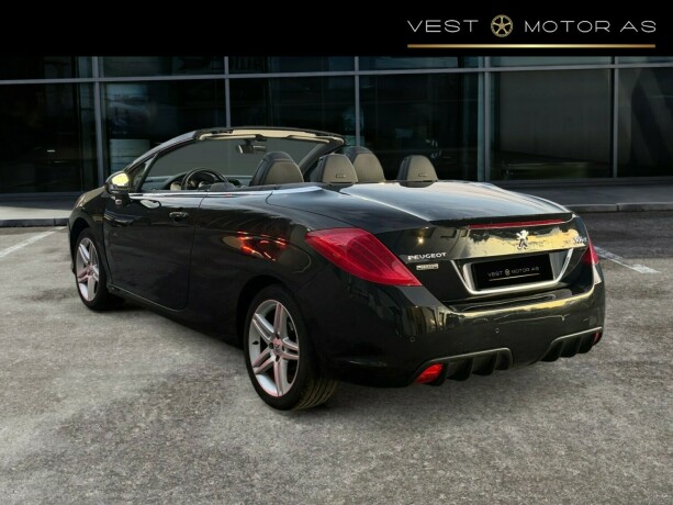 peugeot-308-diesel-2010-big-8