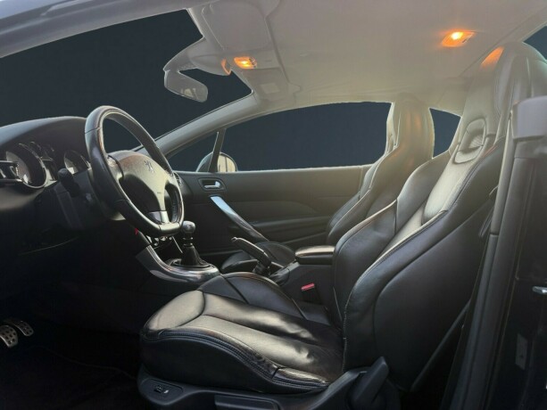 peugeot-308-diesel-2010-big-15