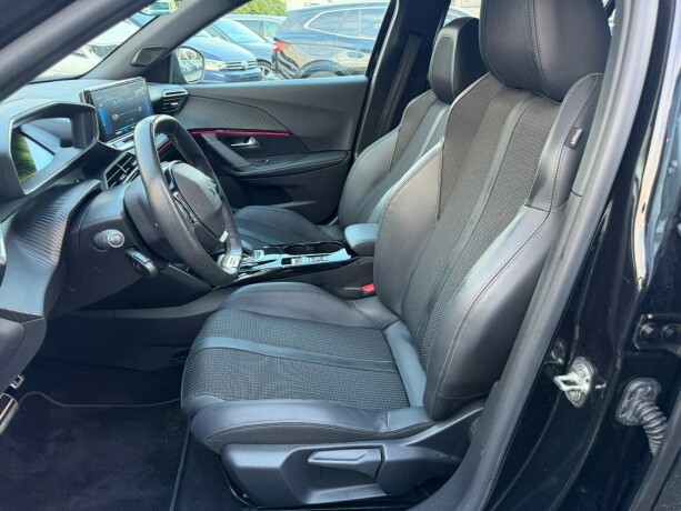 peugeot-e-2008-elektrisitet-2021-big-11