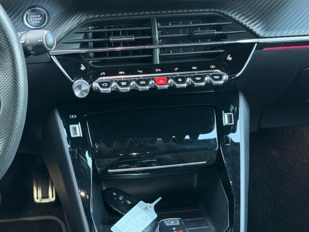 peugeot-e-2008-elektrisitet-2021-big-8