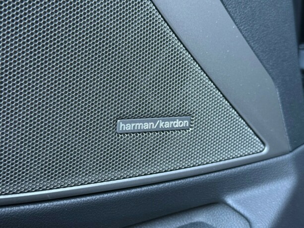 bmw-m3-bensin-2023-big-23