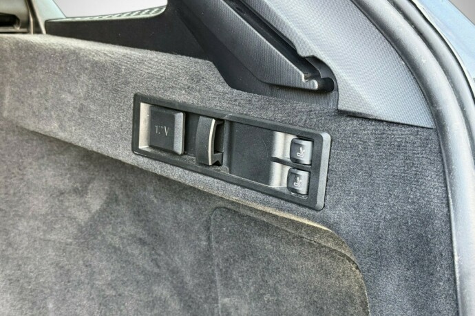 bmw-m3-bensin-2023-big-62