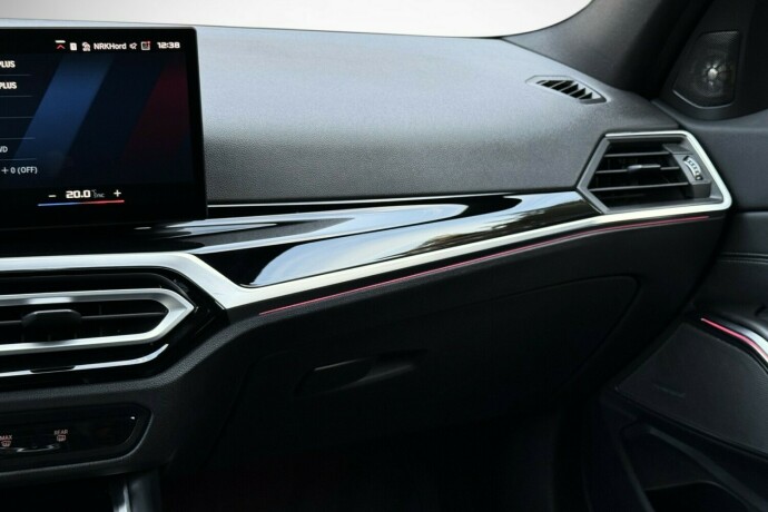 bmw-m3-bensin-2023-big-50