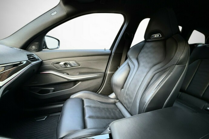 bmw-m3-bensin-2023-big-51