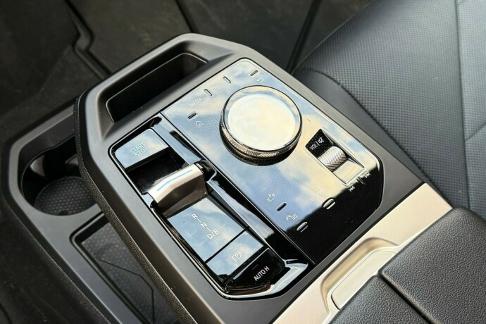 bmw-ix-xdrive-40-elektrisitet-2022-big-23