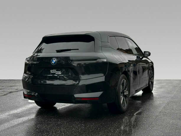 bmw-ix-xdrive-40-elektrisitet-2022-big-12