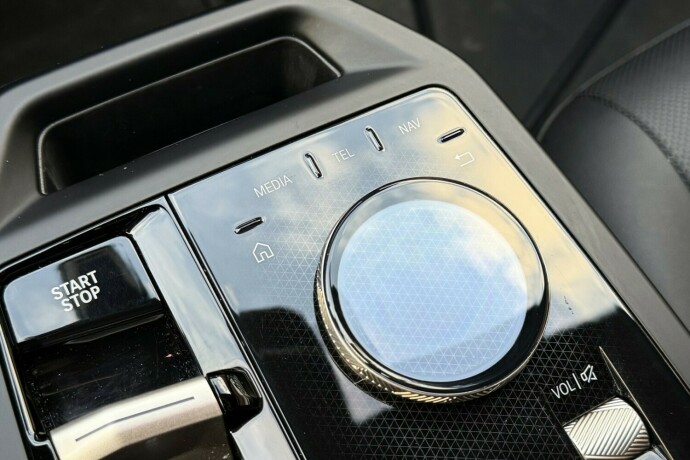 bmw-ix-xdrive-40-elektrisitet-2022-big-25