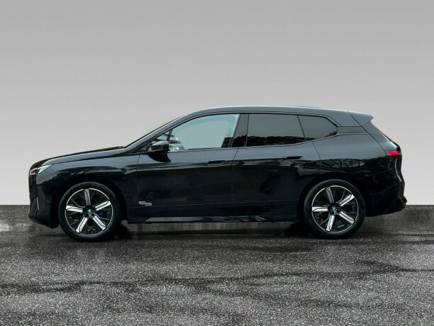 bmw-ix-xdrive-40-elektrisitet-2022-big-4