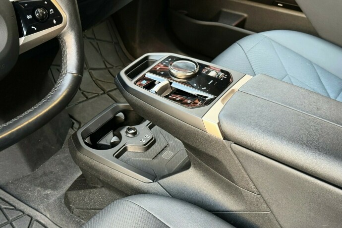 bmw-ix-xdrive-40-elektrisitet-2022-big-22