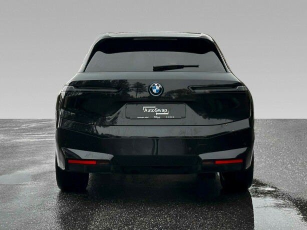 bmw-ix-xdrive-40-elektrisitet-2022-big-11