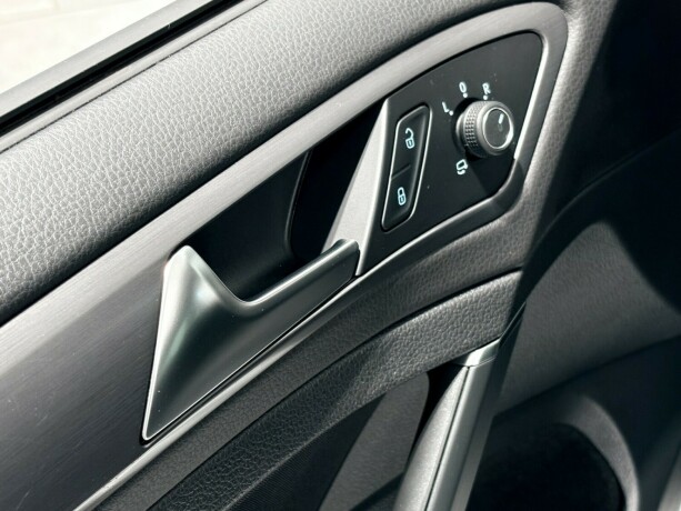 volkswagen-golf-elektrisitet-2020-big-9