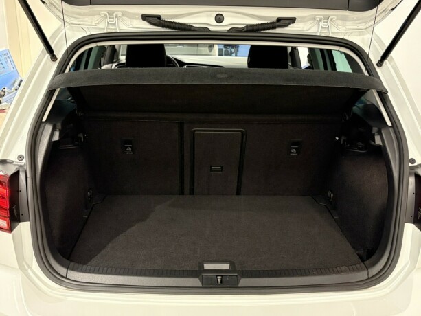 volkswagen-golf-elektrisitet-2020-big-25