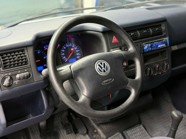 volkswagen-caravelle-diesel-2000-big-8