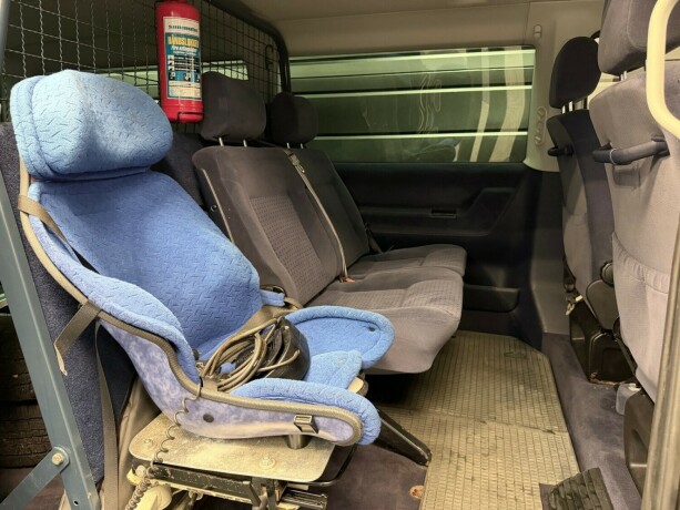 volkswagen-caravelle-diesel-2000-big-14