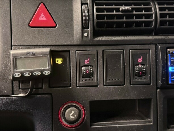 volkswagen-caravelle-diesel-2000-big-23