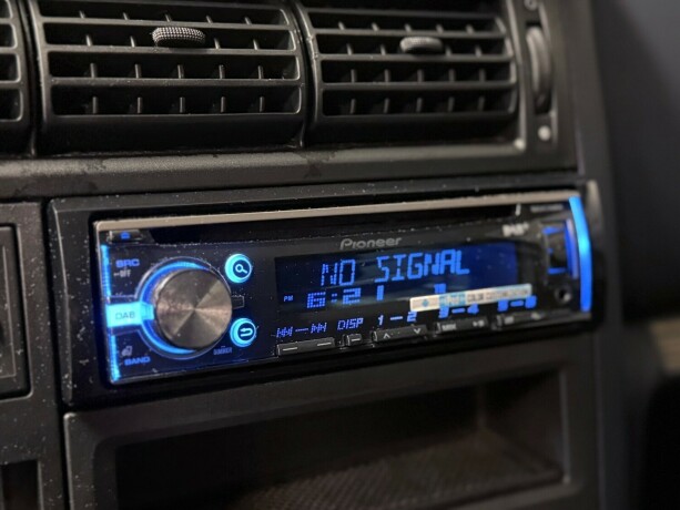 volkswagen-caravelle-diesel-2000-big-22