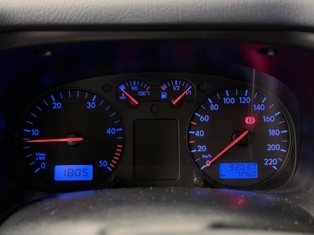 volkswagen-caravelle-diesel-2000-big-19