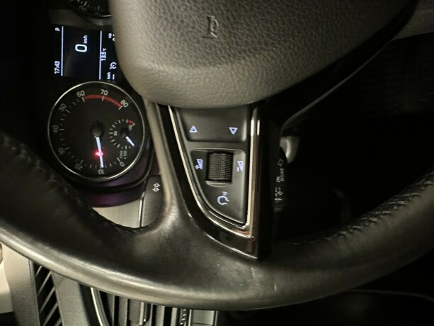 skoda-fabia-bensin-2017-big-11