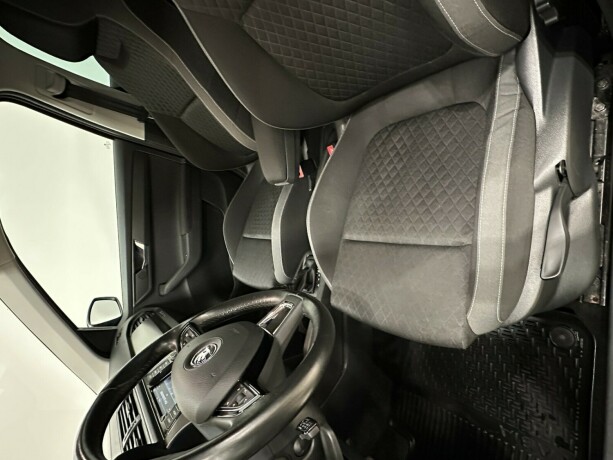 skoda-fabia-bensin-2017-big-5