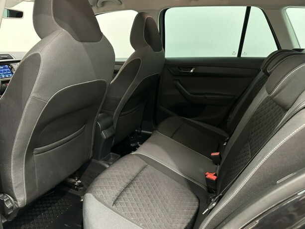 skoda-fabia-bensin-2017-big-22