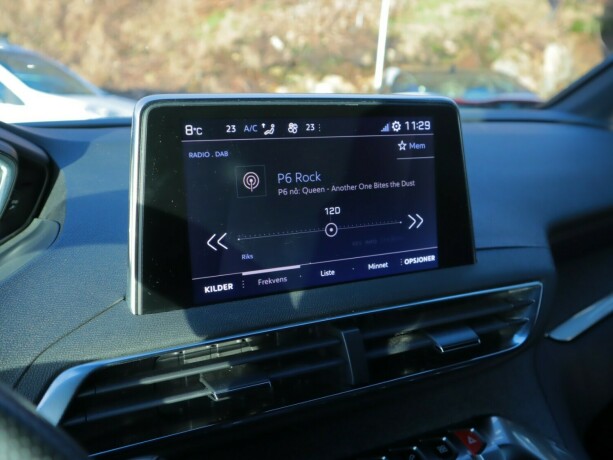 peugeot-5008-diesel-2019-big-26