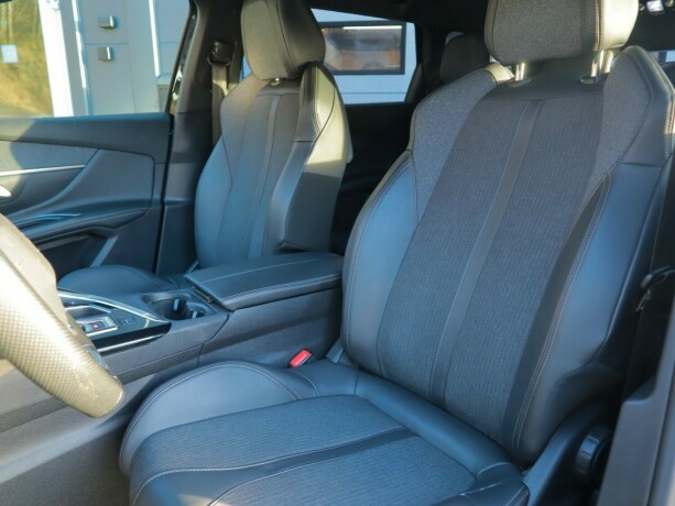 peugeot-5008-diesel-2019-big-10