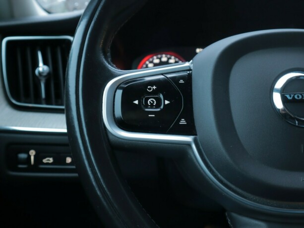 volvo-xc-60-elektrisitetbensin-2019-big-16