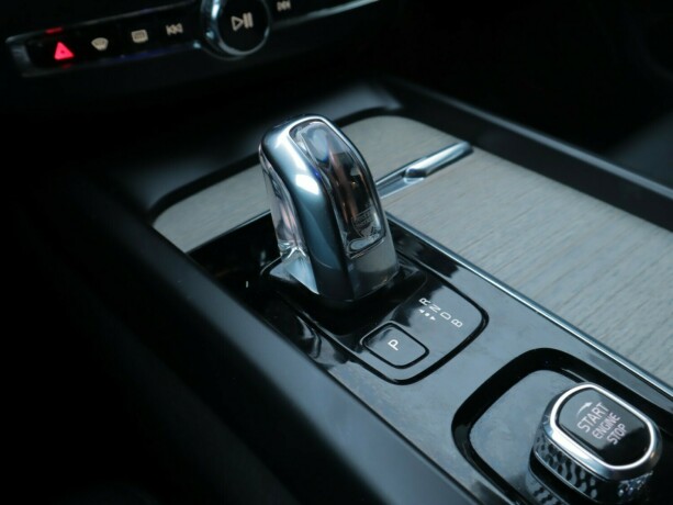 volvo-xc-60-elektrisitetbensin-2019-big-21