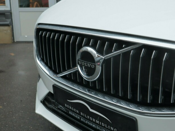 volvo-xc-60-elektrisitetbensin-2019-big-24