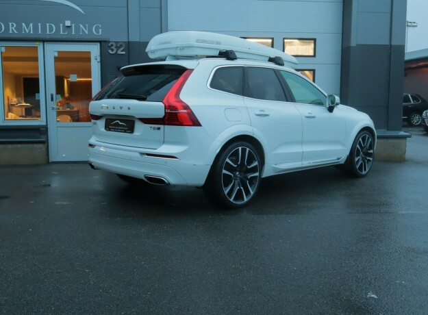 volvo-xc-60-elektrisitetbensin-2019-big-1