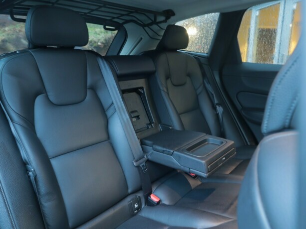 volvo-xc-60-elektrisitetbensin-2019-big-14