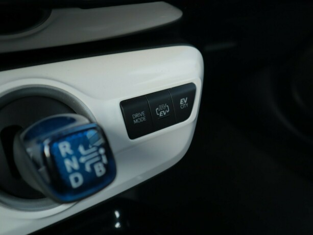 toyota-prius-elektrisitetbensin-2018-big-14