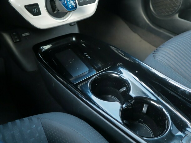 toyota-prius-elektrisitetbensin-2018-big-12