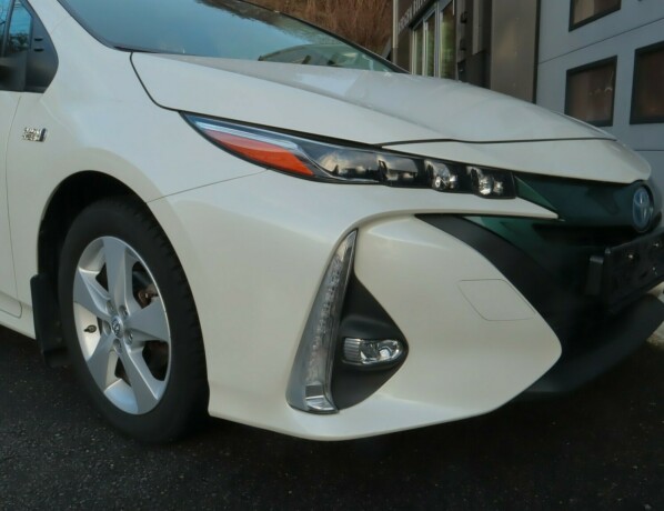 toyota-prius-elektrisitetbensin-2018-big-4