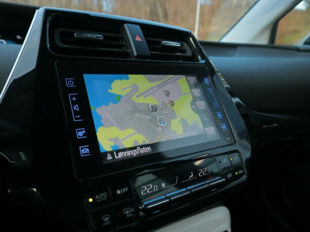 toyota-prius-elektrisitetbensin-2018-big-21