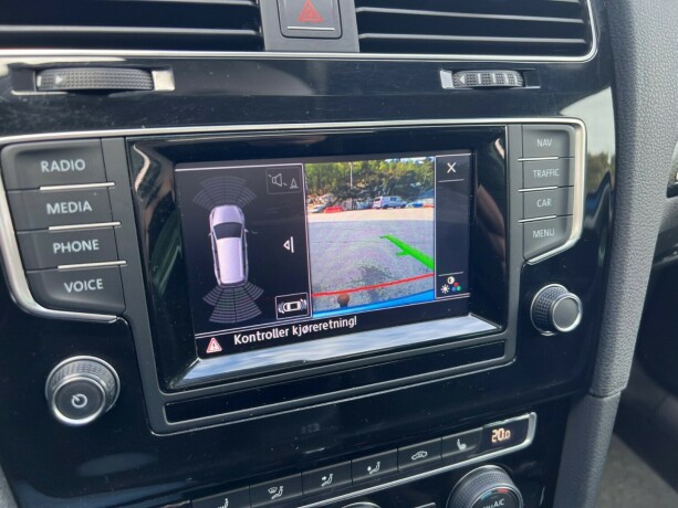 volkswagen-golf-diesel-2014-big-25