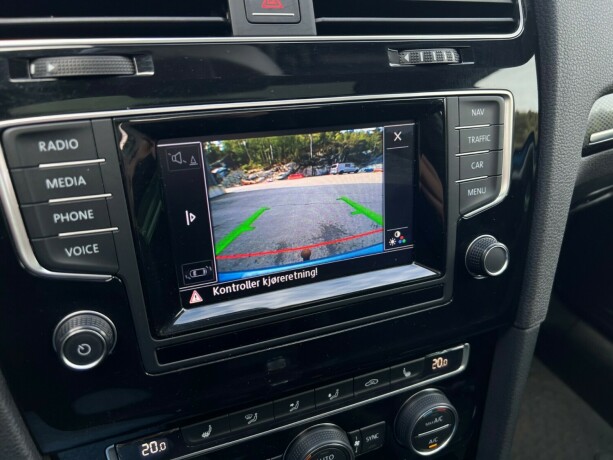 volkswagen-golf-diesel-2014-big-26