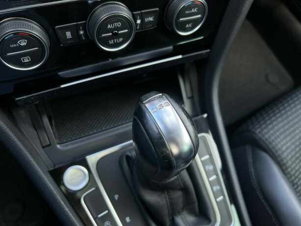 volkswagen-golf-diesel-2014-big-21