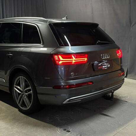 audi-q7-elektrisitetdiesel-2017-big-18