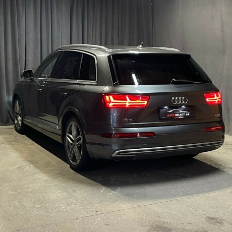 audi-q7-elektrisitetdiesel-2017-big-20