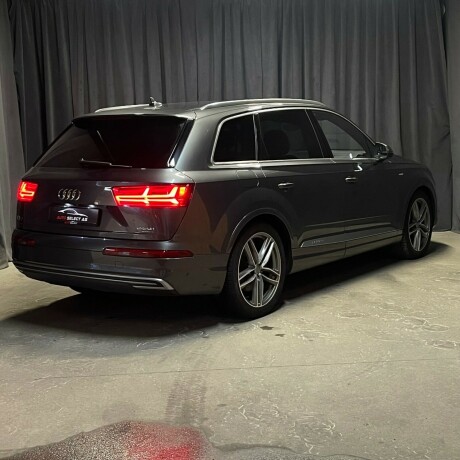 audi-q7-elektrisitetdiesel-2017-big-10