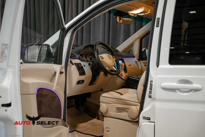 mercedes-benz-vito-diesel-2013-big-29