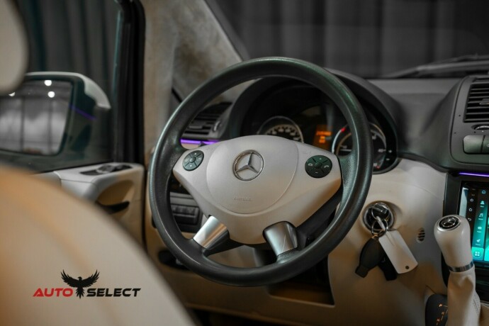 mercedes-benz-vito-diesel-2013-big-36