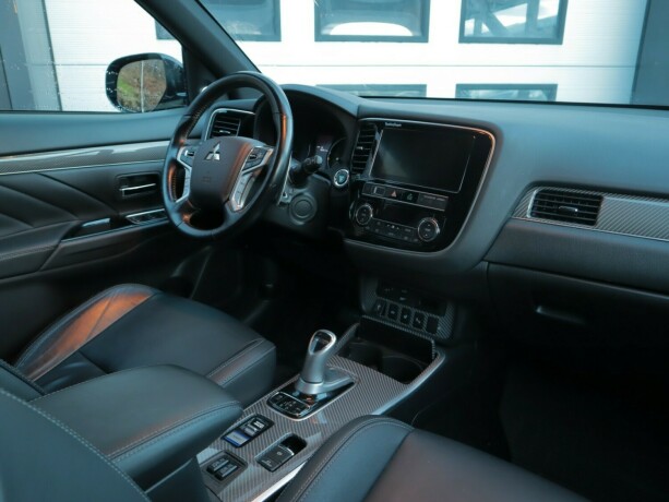 mitsubishi-outlander-elektrisitetbensin-2019-big-8