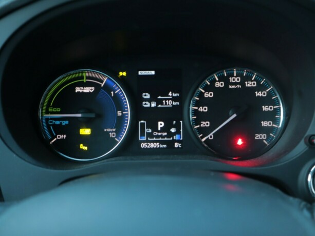mitsubishi-outlander-elektrisitetbensin-2019-big-17