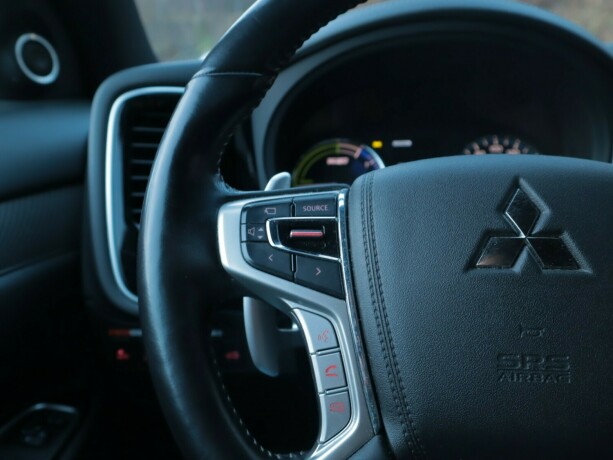 mitsubishi-outlander-elektrisitetbensin-2019-big-15